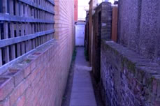 Milton Road alleyway after cleaning by Council