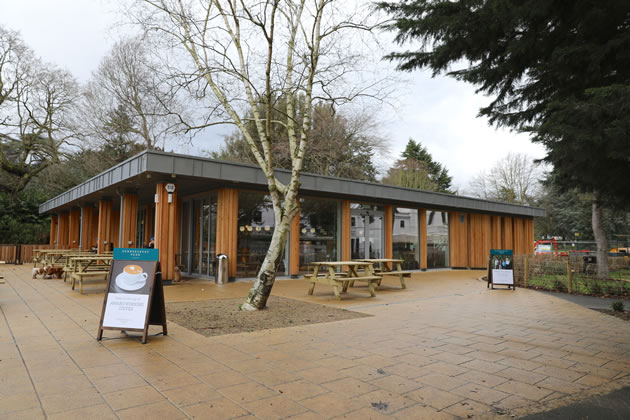 New cafe in Gunnersbury Park 